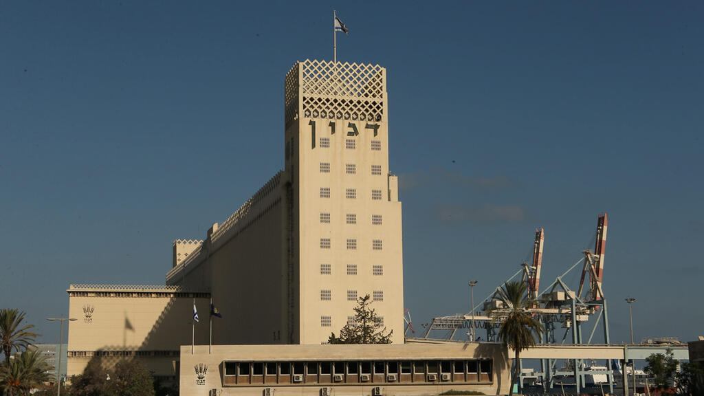 תמונה עבור "עולה חשש ממשי לאספקת המזון בשל העיכובים בנמלים"