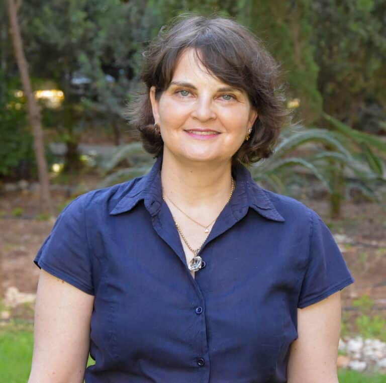 תמונה עבור היום (1 ביולי), מצוין בעולם יום המודעות למחלת הריאות השכיחה עם השם המסובך: ברונכיאקטזיס
